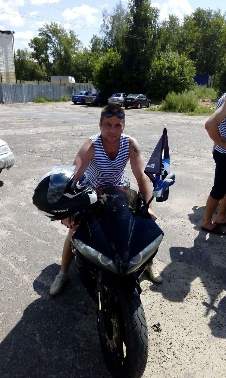  31463235  STANISLAV, 39 ,    