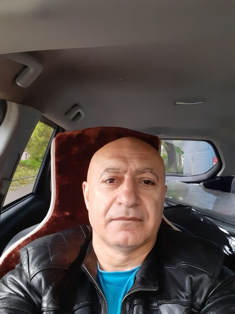  22930565  , 60 ,    