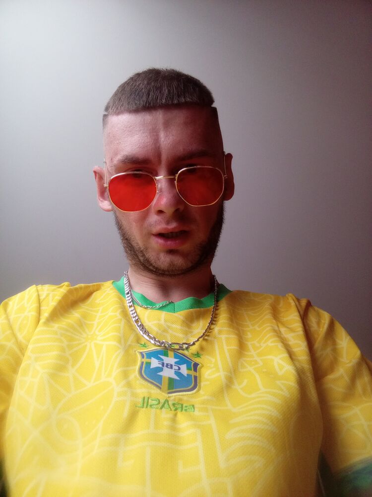  52849105  , 29 ,    