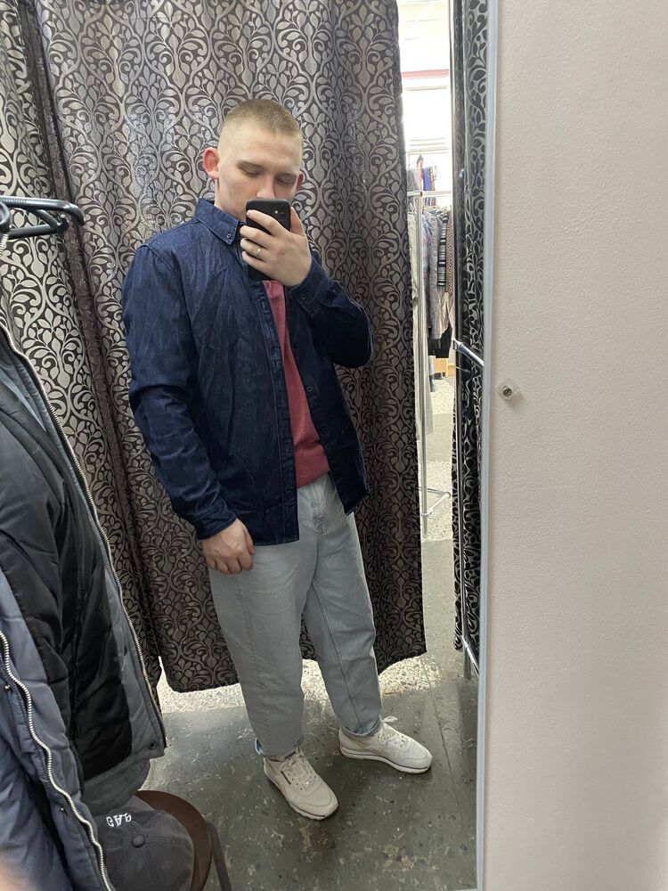  42027345  , 24 ,    