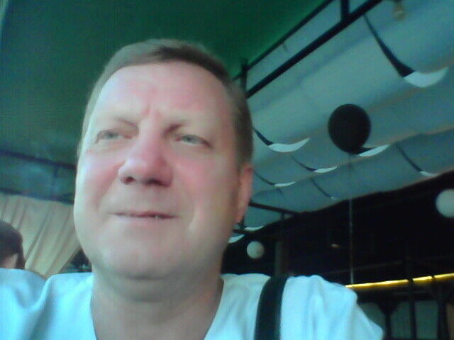  20483275  Sergei, 64 ,    