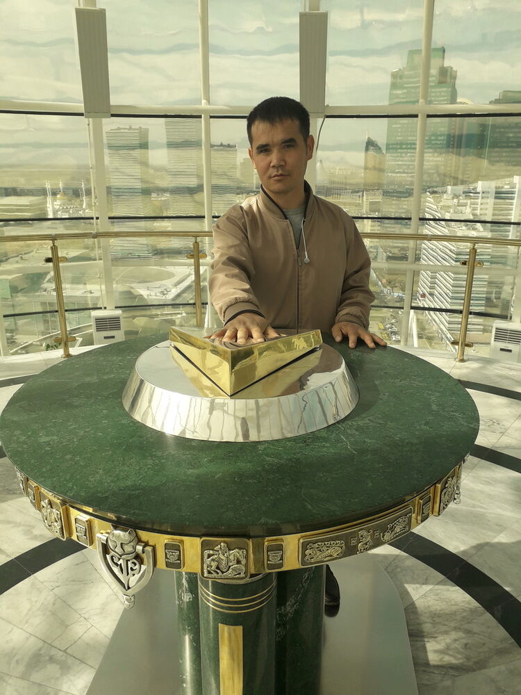  ,   Samat, 41 ,  