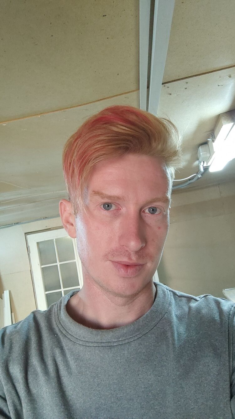  31764735  , 37 ,    