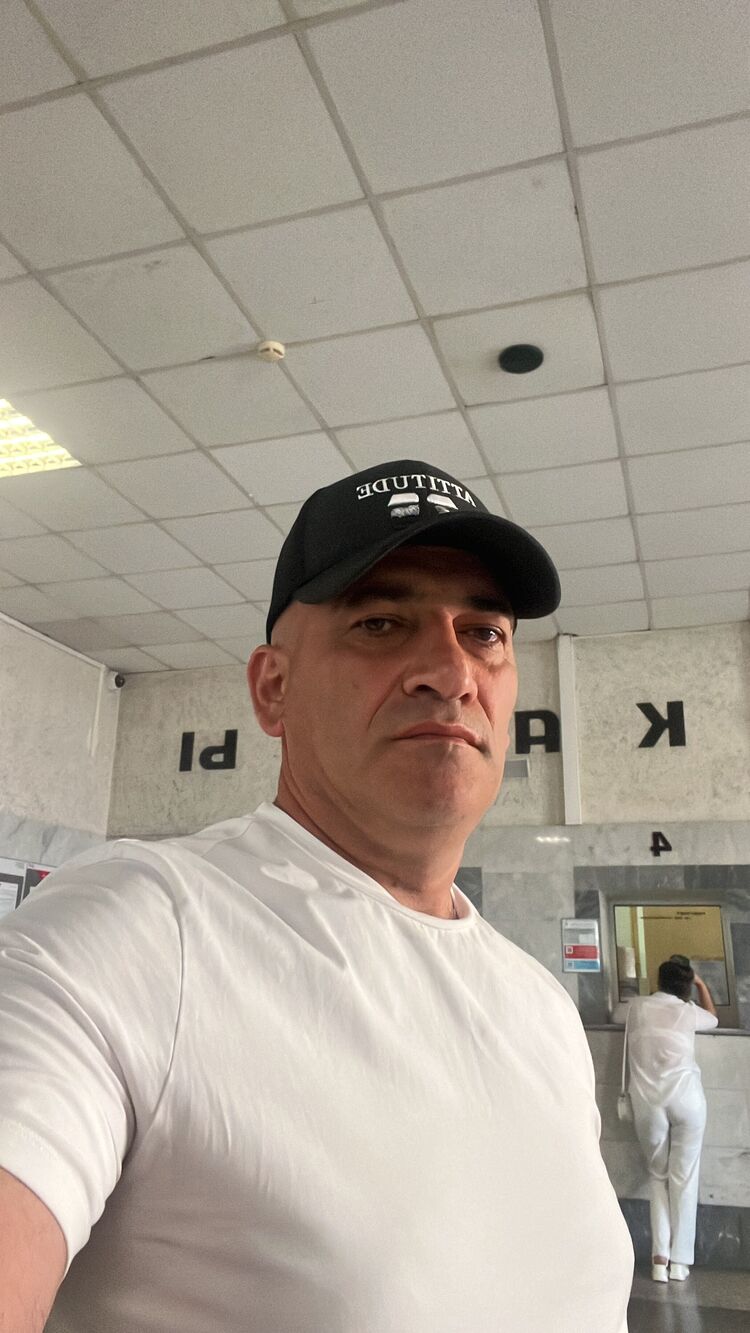  52232165  , 45 ,    