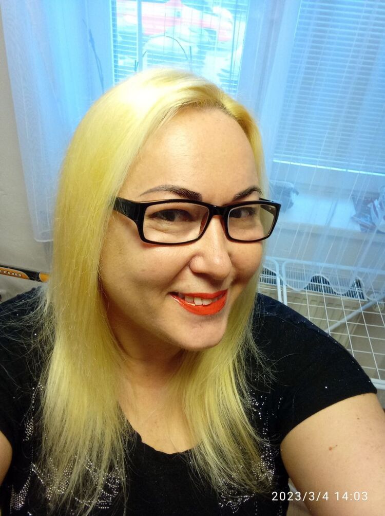  33065855  Juliya, 45 ,    Mezirici