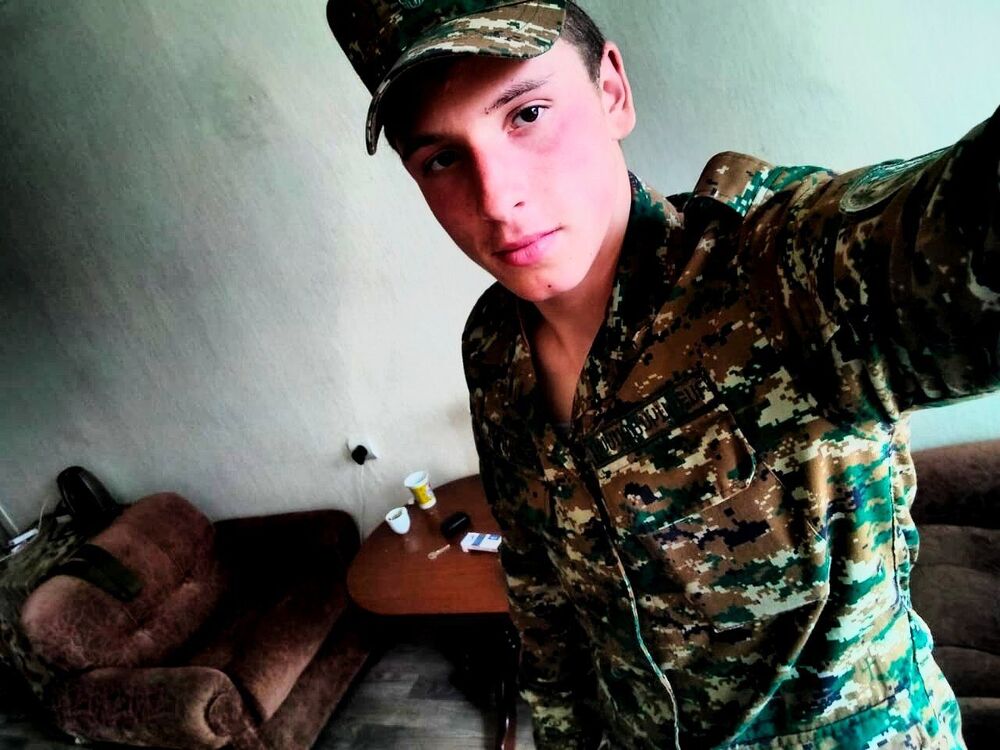  ,   Aleksandr, 20 ,   ,   