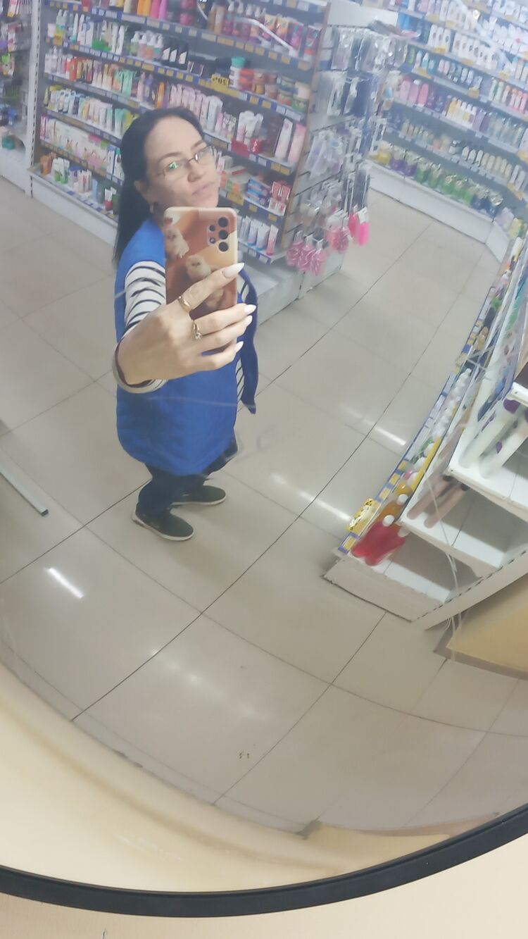  42454215  Maria, 39 ,    