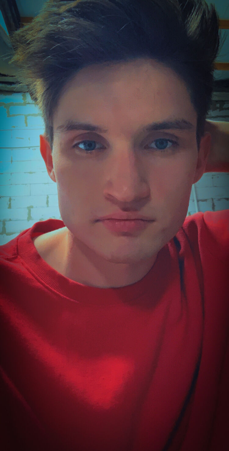  23013885  Valerik, 29 ,    