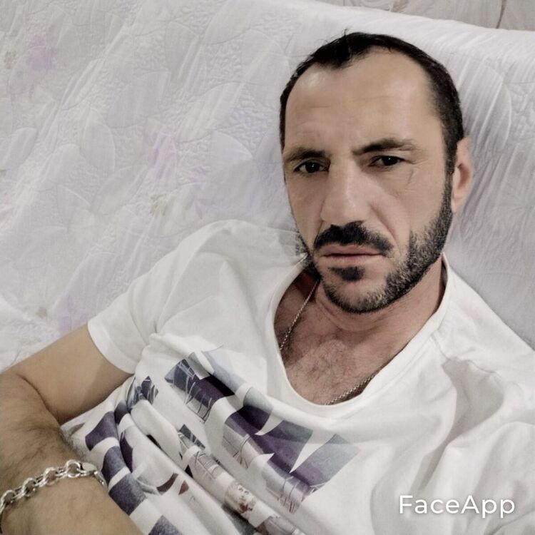  21674625  Vartan, 50 ,    