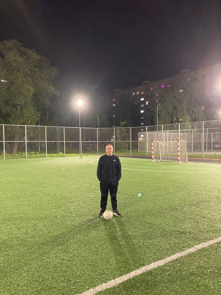  ,   Anton, 38 ,   ,   