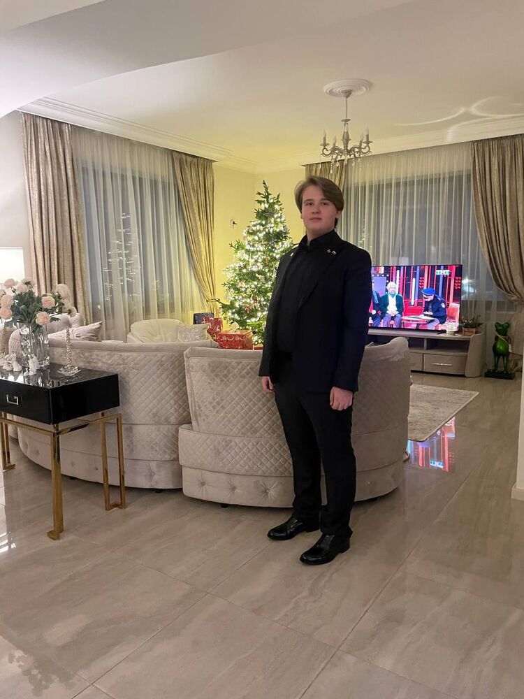  ,   Sean, 19 ,   ,   
