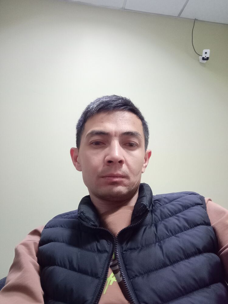  ,   Karim, 33 ,   ,   