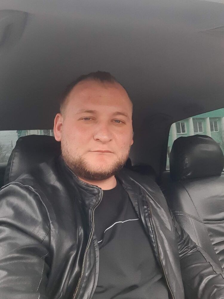  -,   Pavel, 27 ,   ,   , 