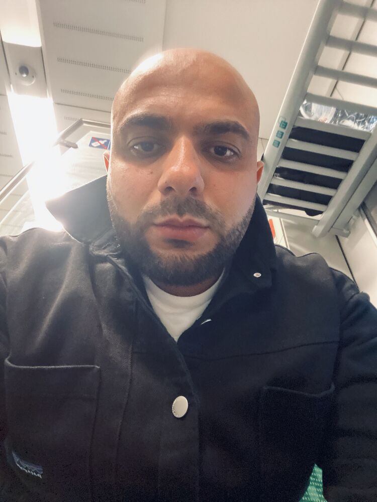  52889275  , 31 ,    