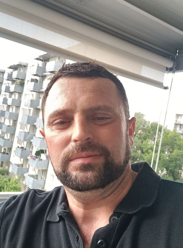  54170635  Andres, 43 ,    Lyon 05