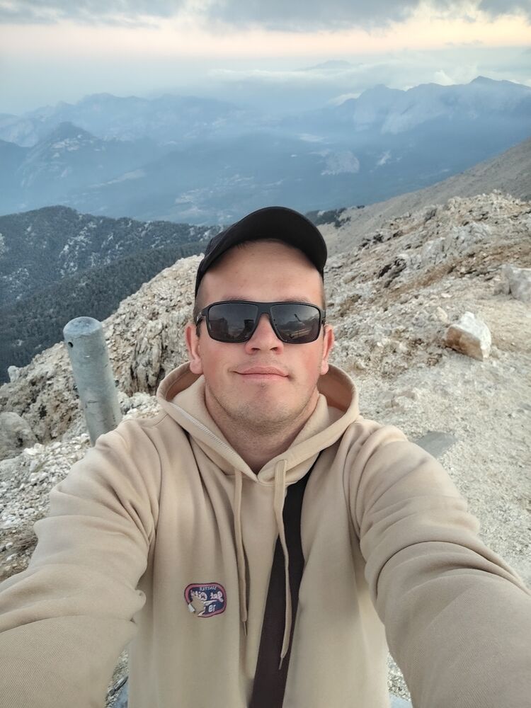  ,   Alexander, 25 ,   ,   