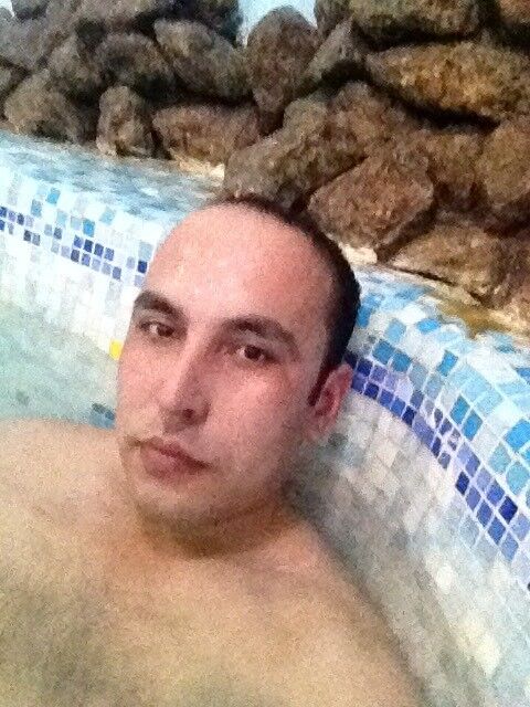  10798655  SHERALI, 41 ,    