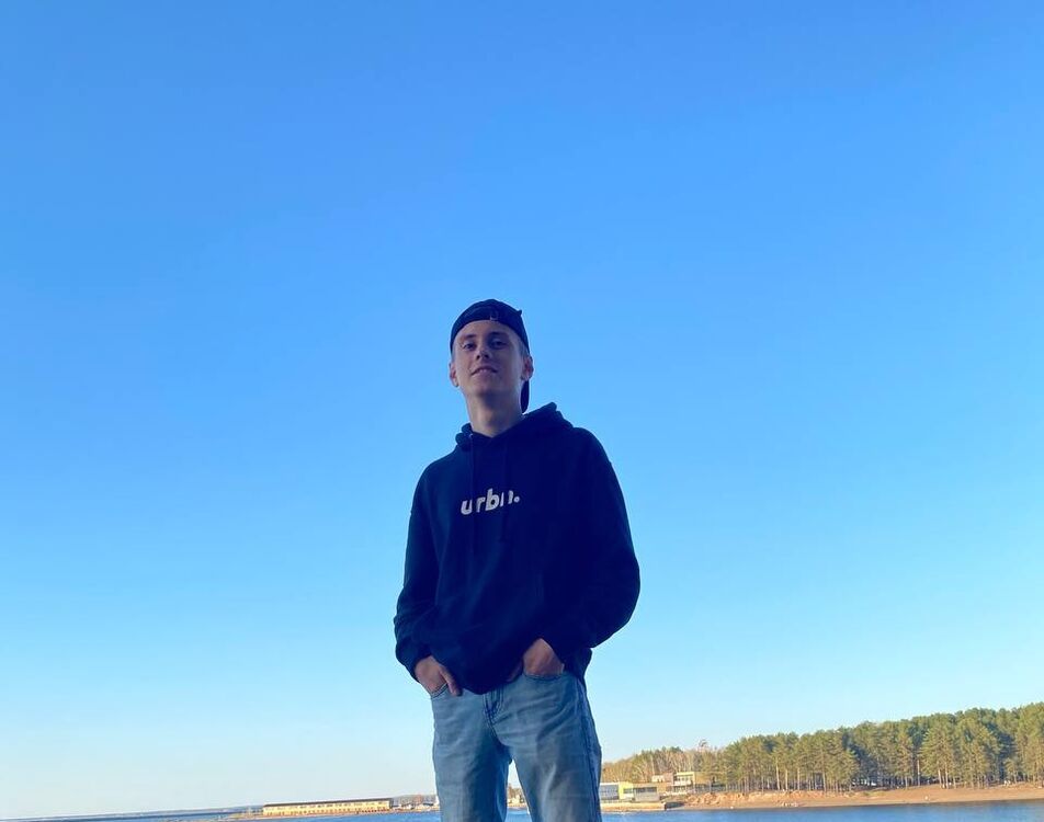  31675225  Kirill, 22 ,    