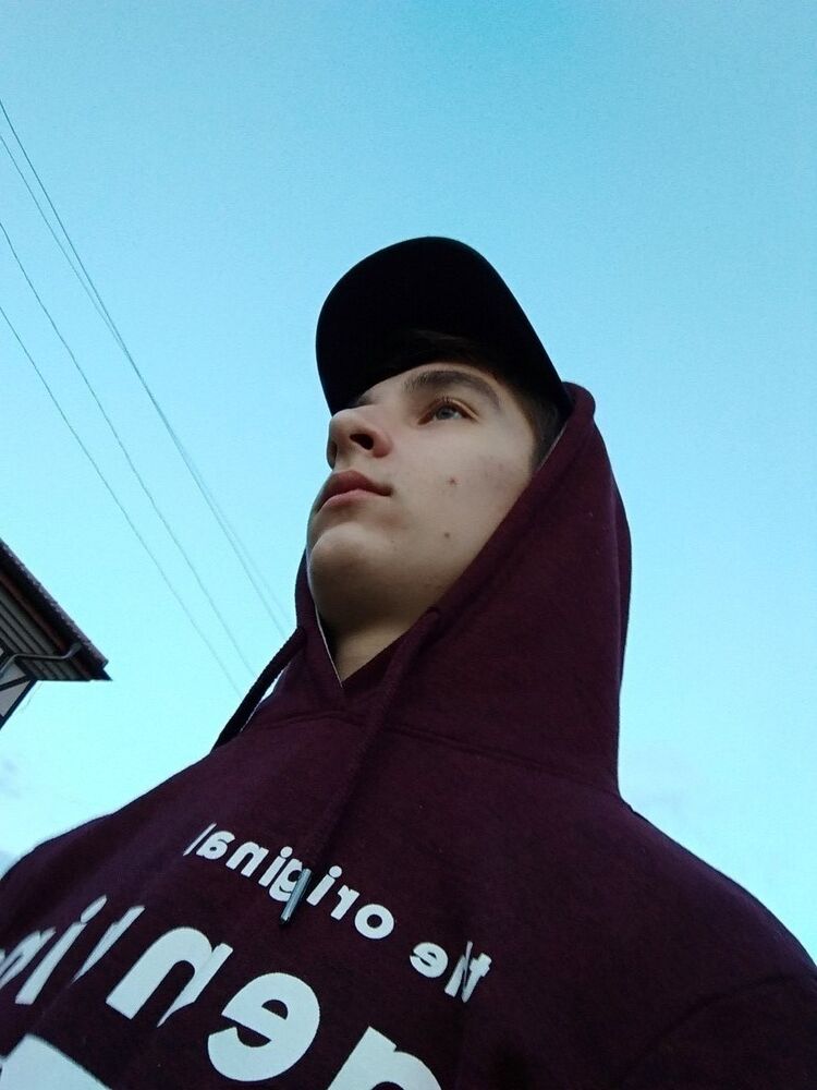  ,   John, 25 ,  