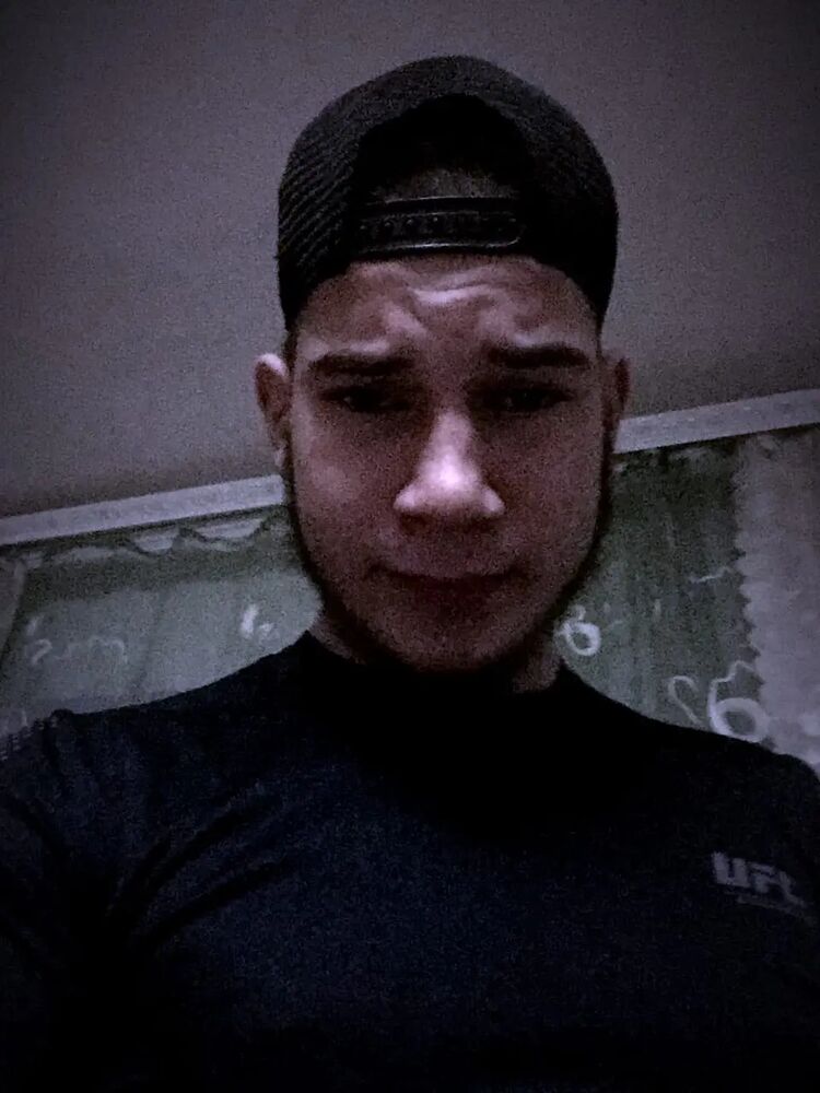  25598765  Stas, 22 ,    