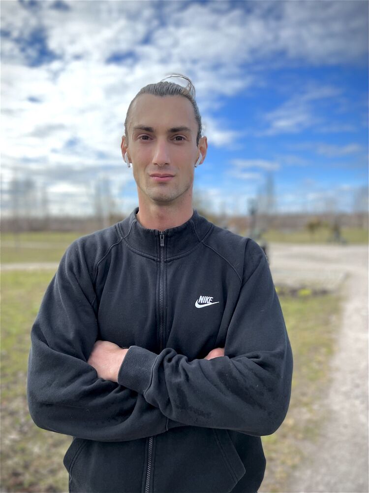  29962885  , 33 ,     