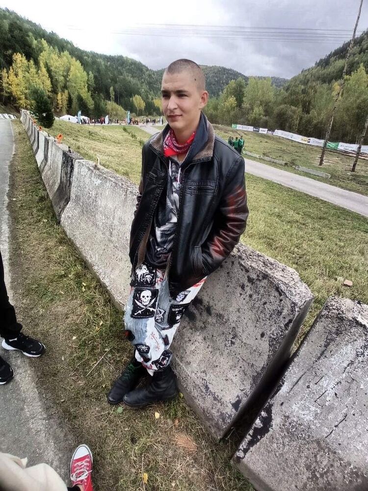  29786045  , 24 ,    