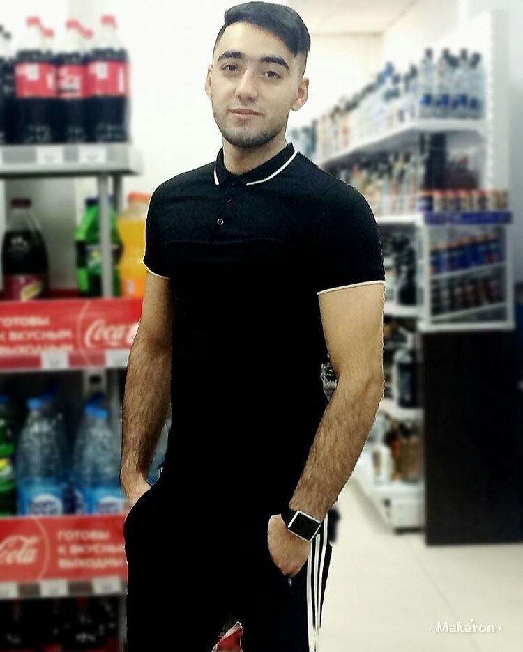  18683035  Murad, 26 ,    