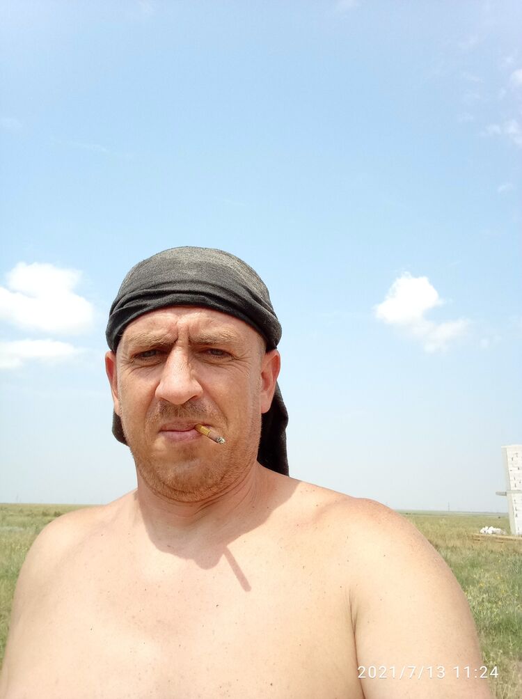  ,   Konstantin, 43 ,   ,   