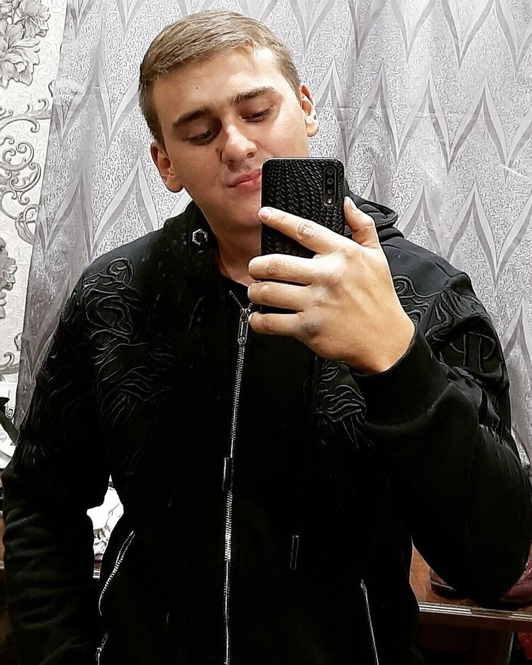  21204065  , 32 ,    