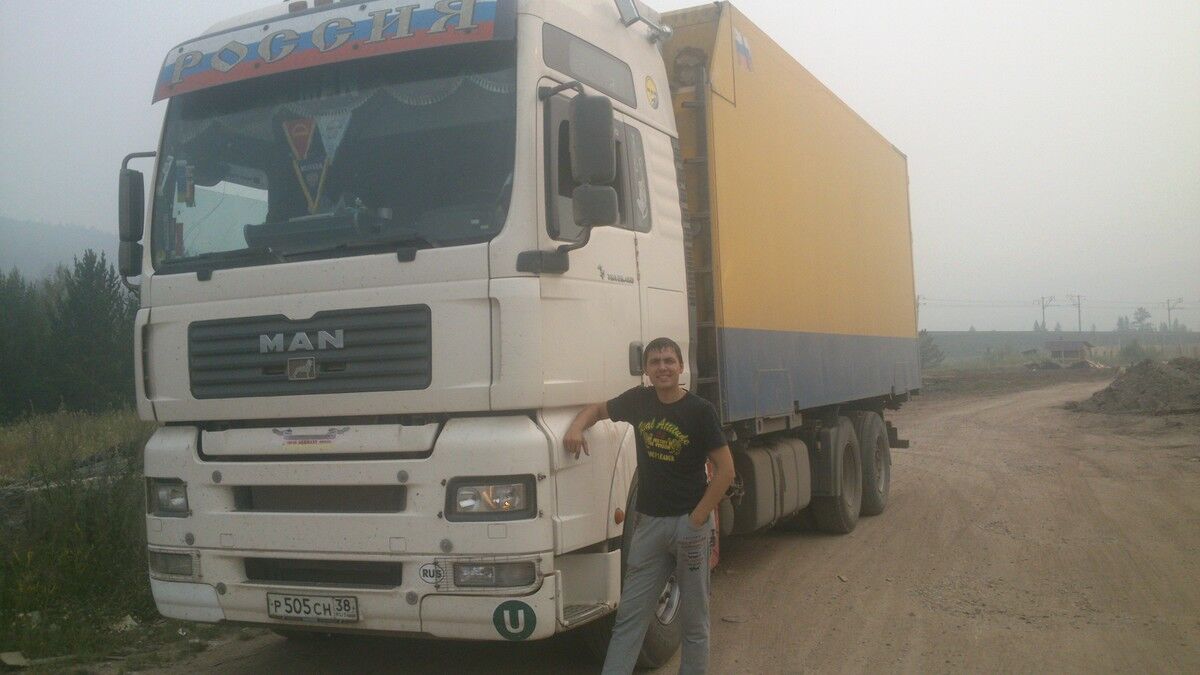  4402205  Artem, 40 ,    