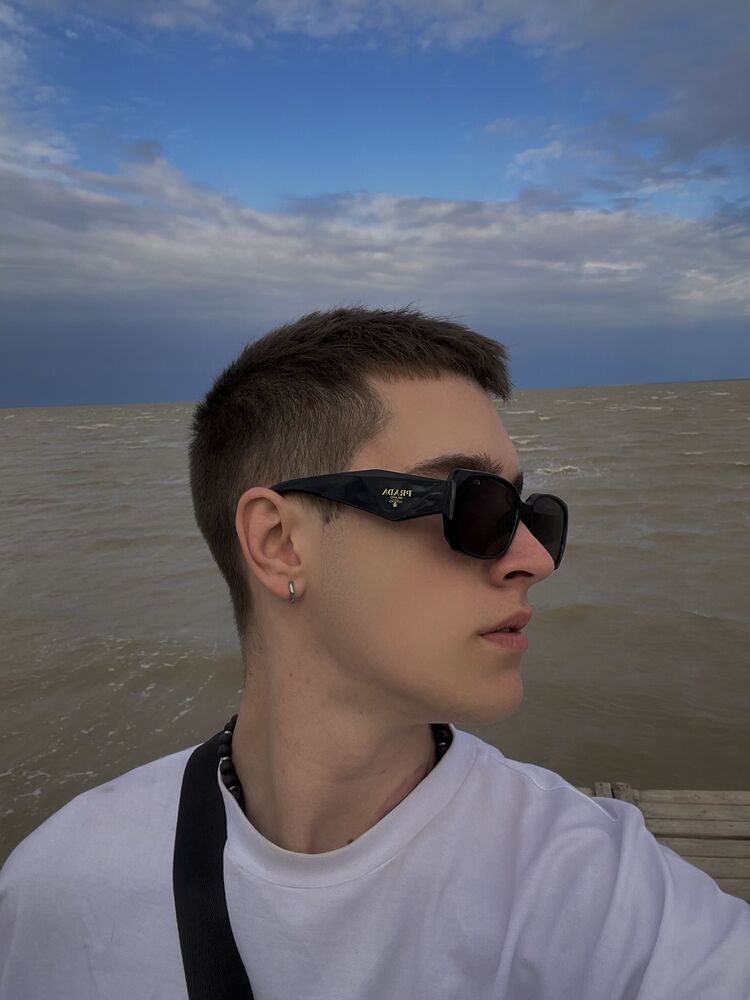 ���� 43761425 ����� Artem, 20 ���, ���� ���������� � ������������