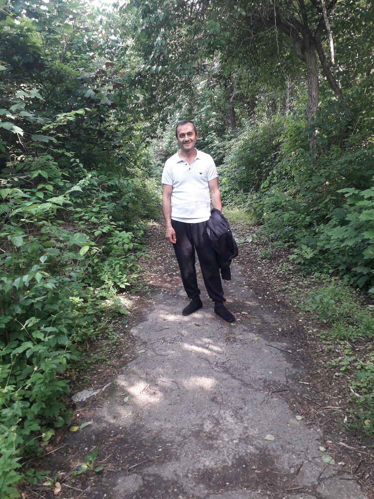  38125725  Vahe, 51 ,    
