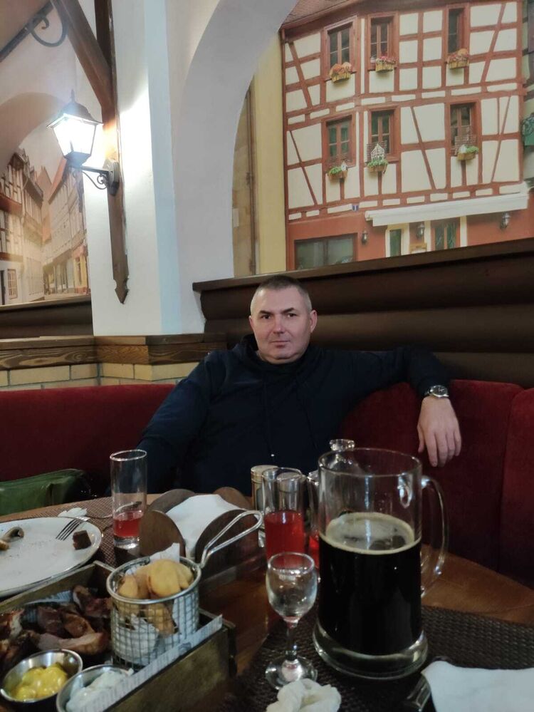  51857565  Ruslan, 44 ,    