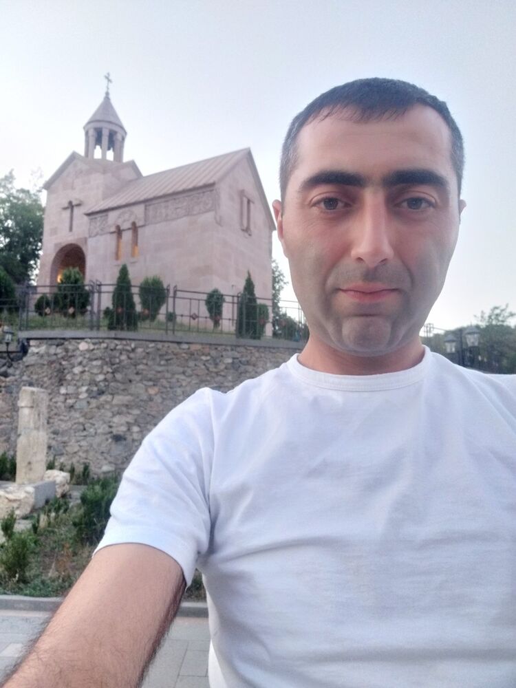  ,   Armen, 39 ,   ,   , c 