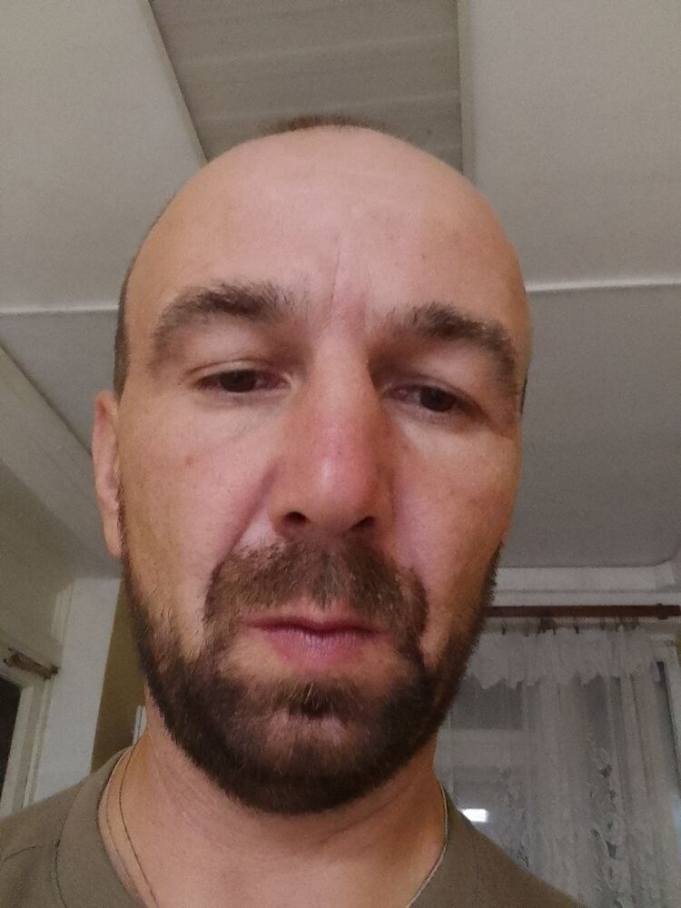  37684305  , 42 ,    