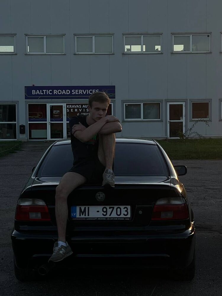  46698745  Nikolaj, 22 ,    