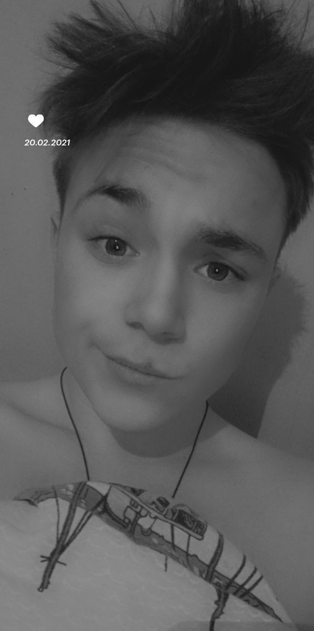  36734625  Andrei, 21 ,    