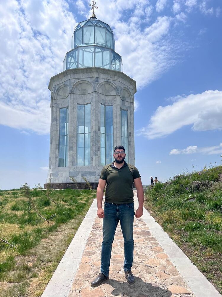  ,   Sevo, 29 ,   ,   