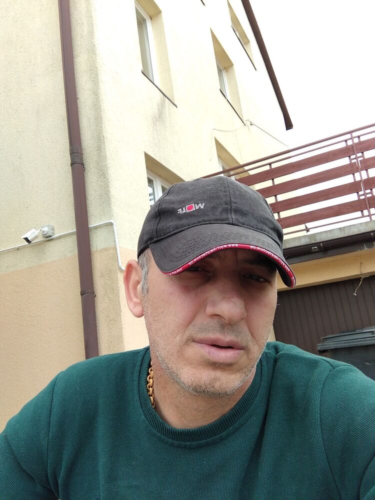  Bielany Wroclawskie,   Irakli, 45 ,   ,   , c 