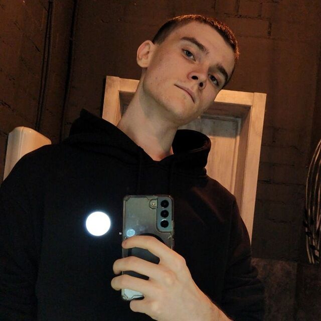  51866705  Matvey, 19 ,    