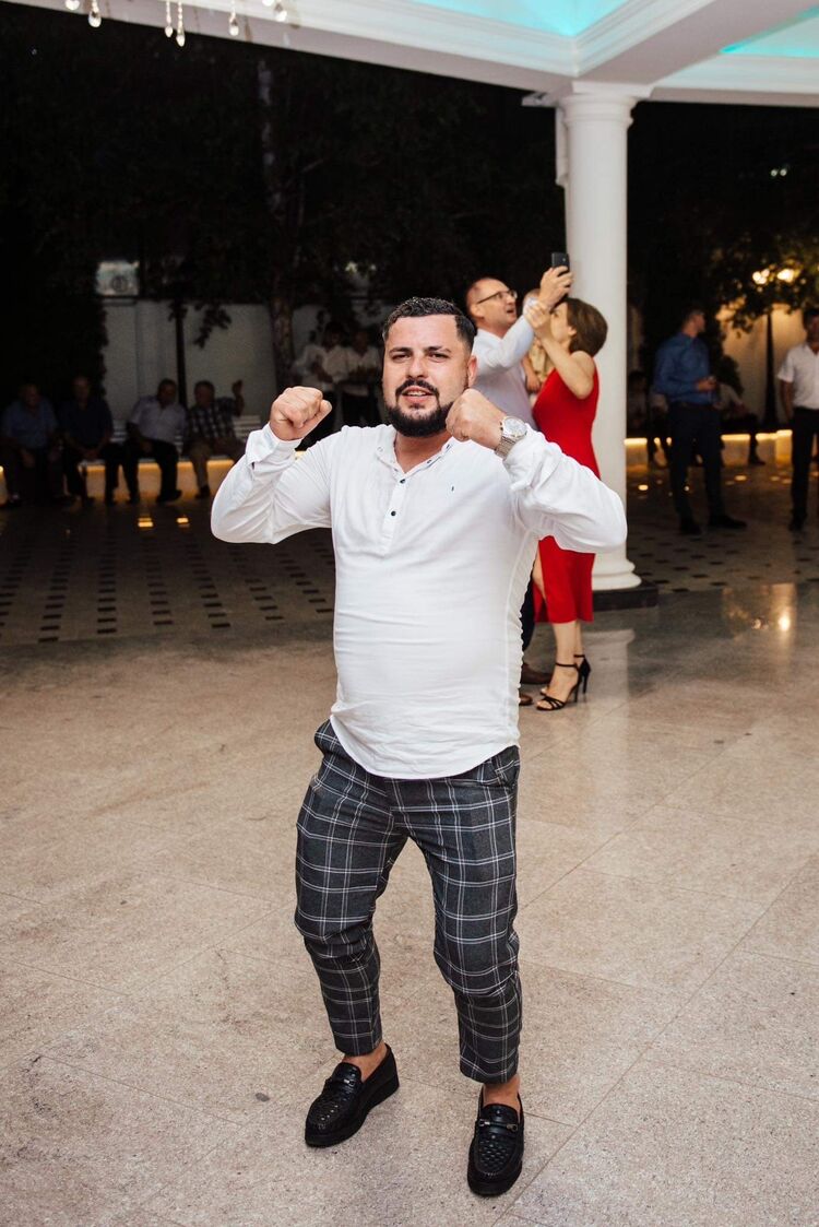  ,   Petru, 37 ,   ,   , c 