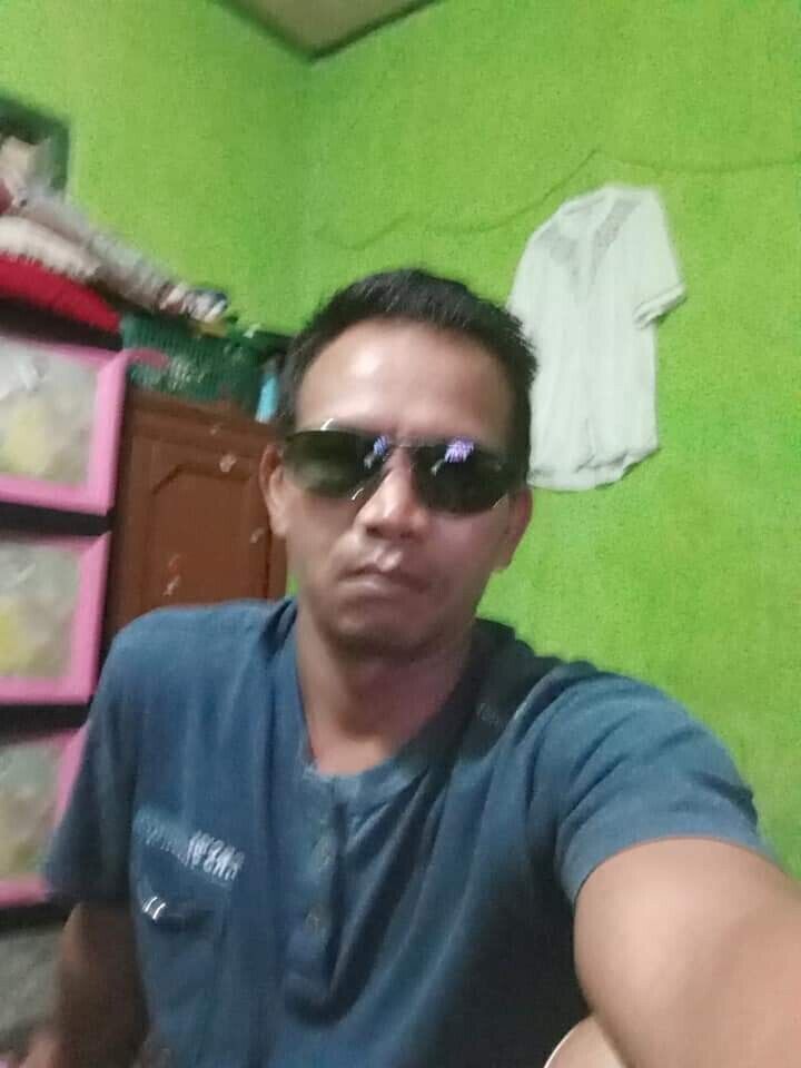 20995665  Iqbal, 45 ,    