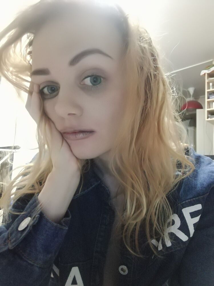  11839515  Mika, 28 ,    -