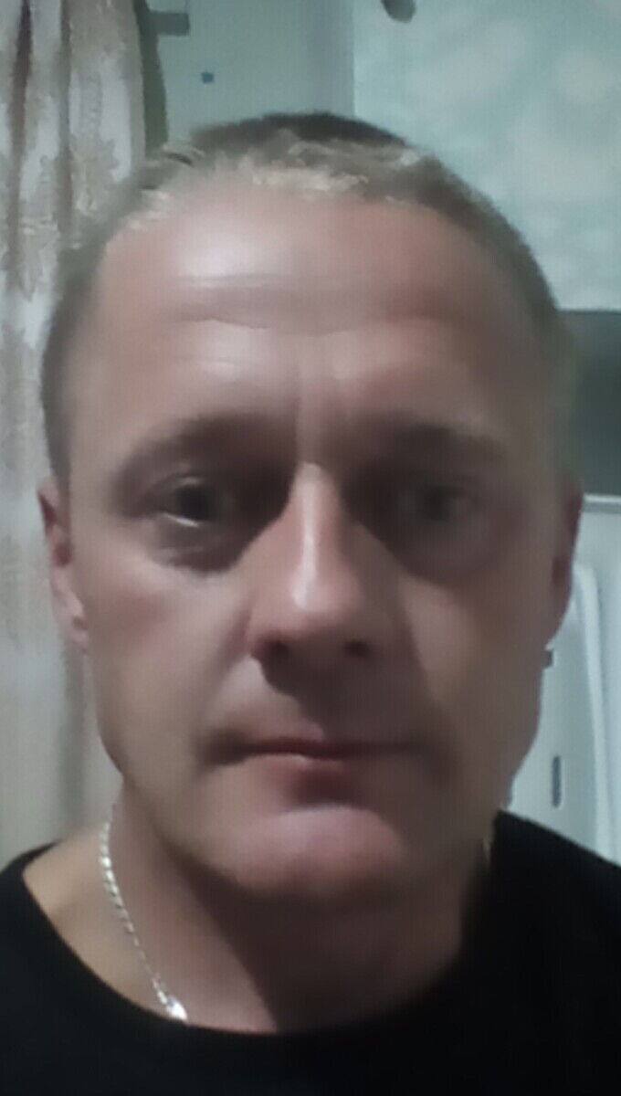  21164255  Alexei, 48 ,    