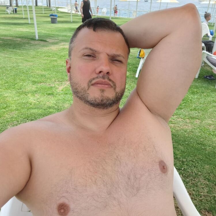  35070135  Vitaly, 43 ,    