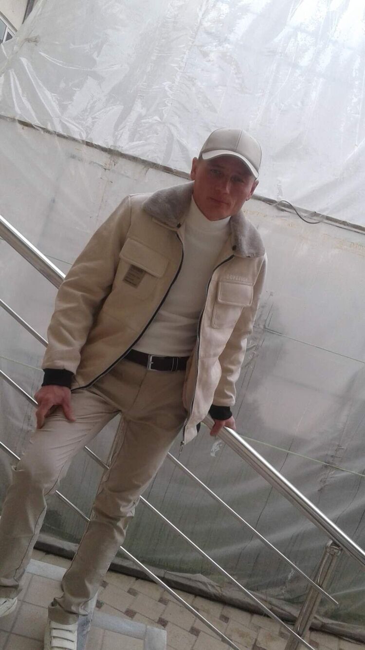  33659175  Alexandr, 35 ,    