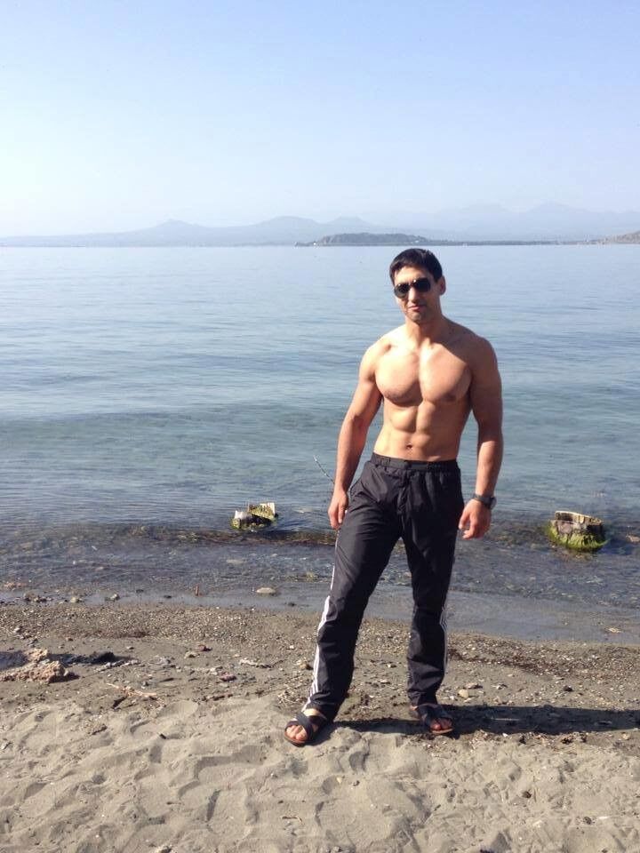  ,   Artyom, 35 ,   ,   , c 