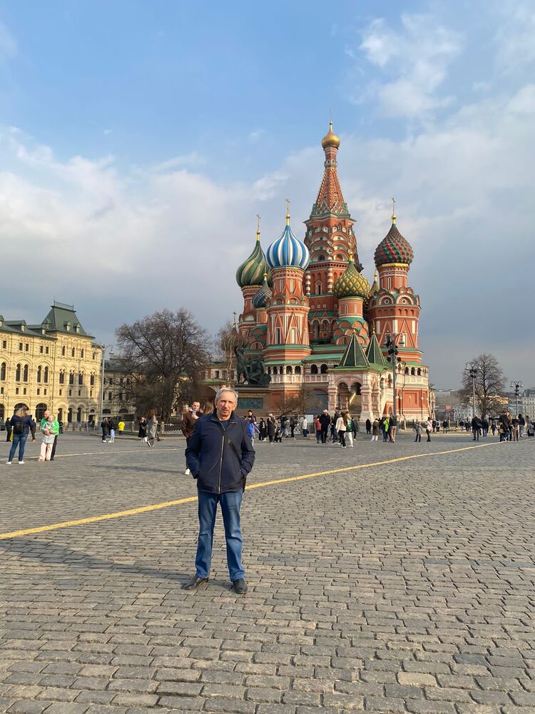  41966135  Nikolay, 68 ,    