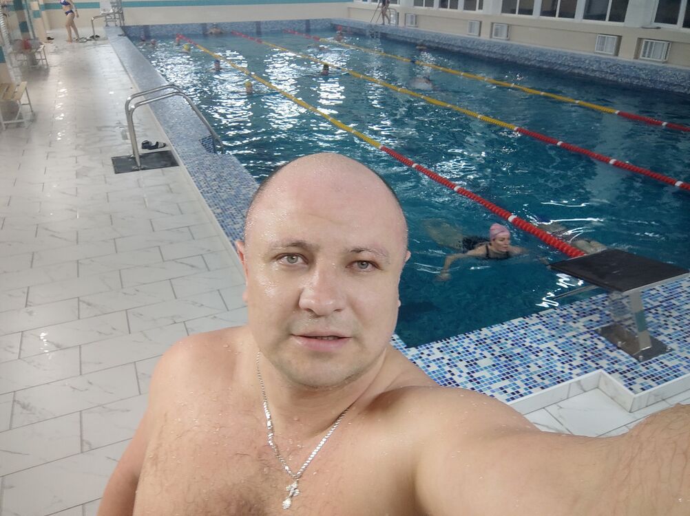 Stuttgart,   Aleks, 40 ,   ,   , c 