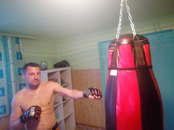  11940495  Alex, 44 ,    -
